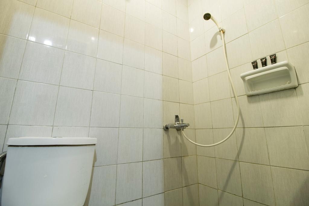 Reddoorz Near Taman Puring Hotel Jakarta Exterior photo