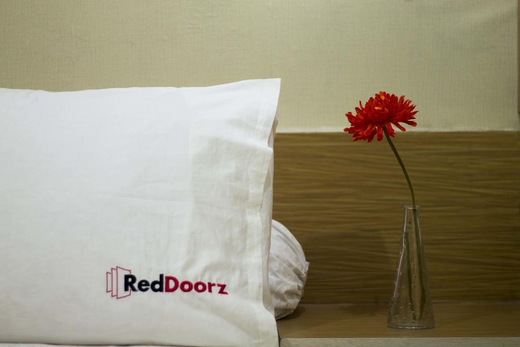Reddoorz Near Taman Puring Hotel Jakarta Exterior photo